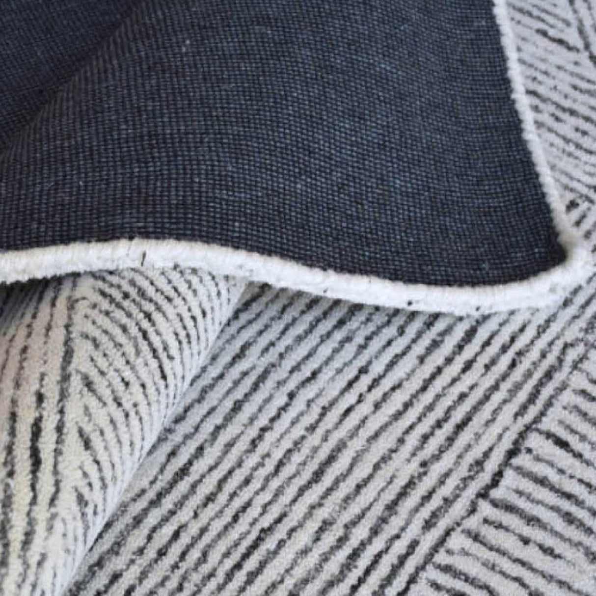 Geometric Patterned Wool Rug | Uttermost Paonia - www.oroa.com