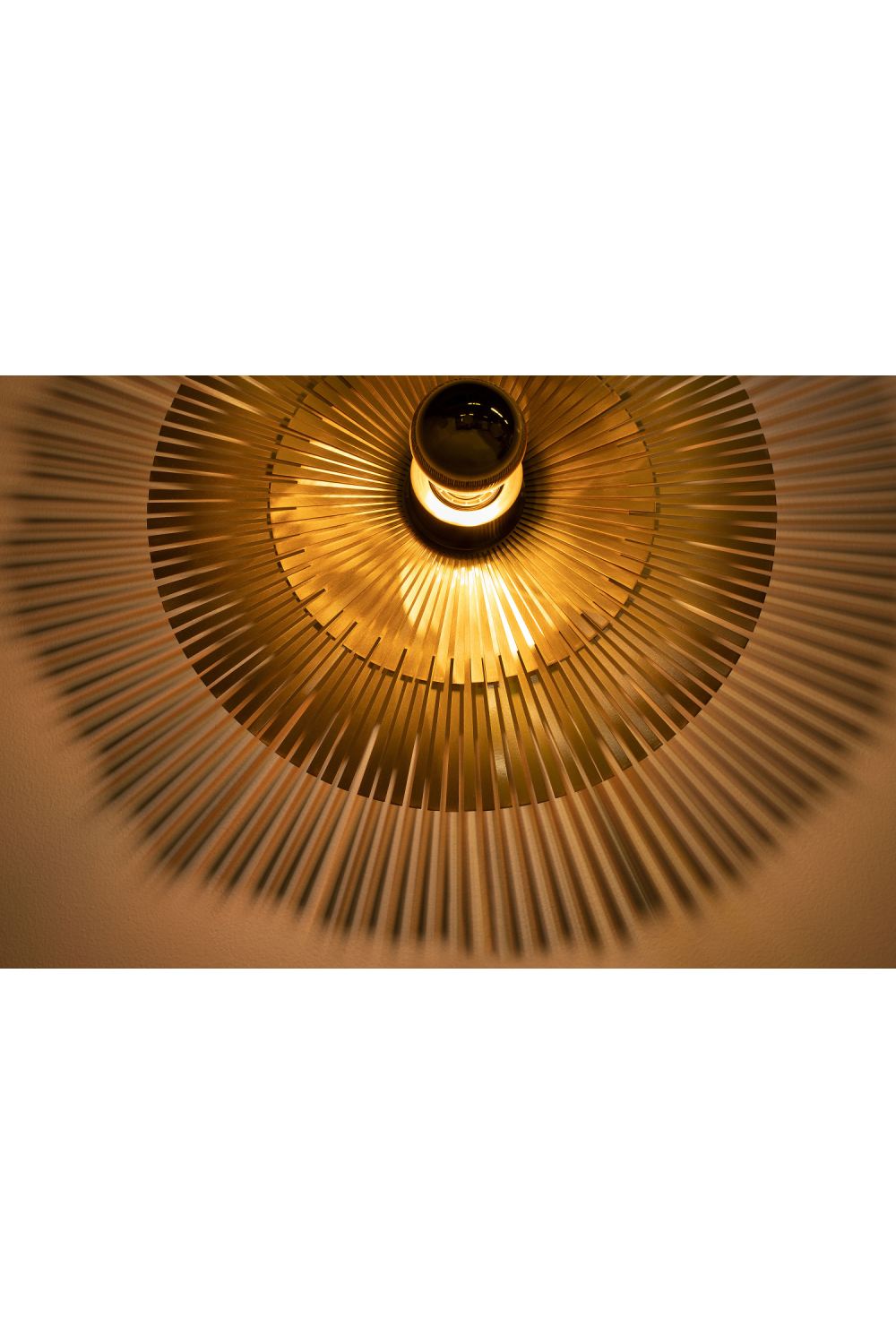 Gold Rays Wall Lamp | Versmissen Lafayette | Oroa.com