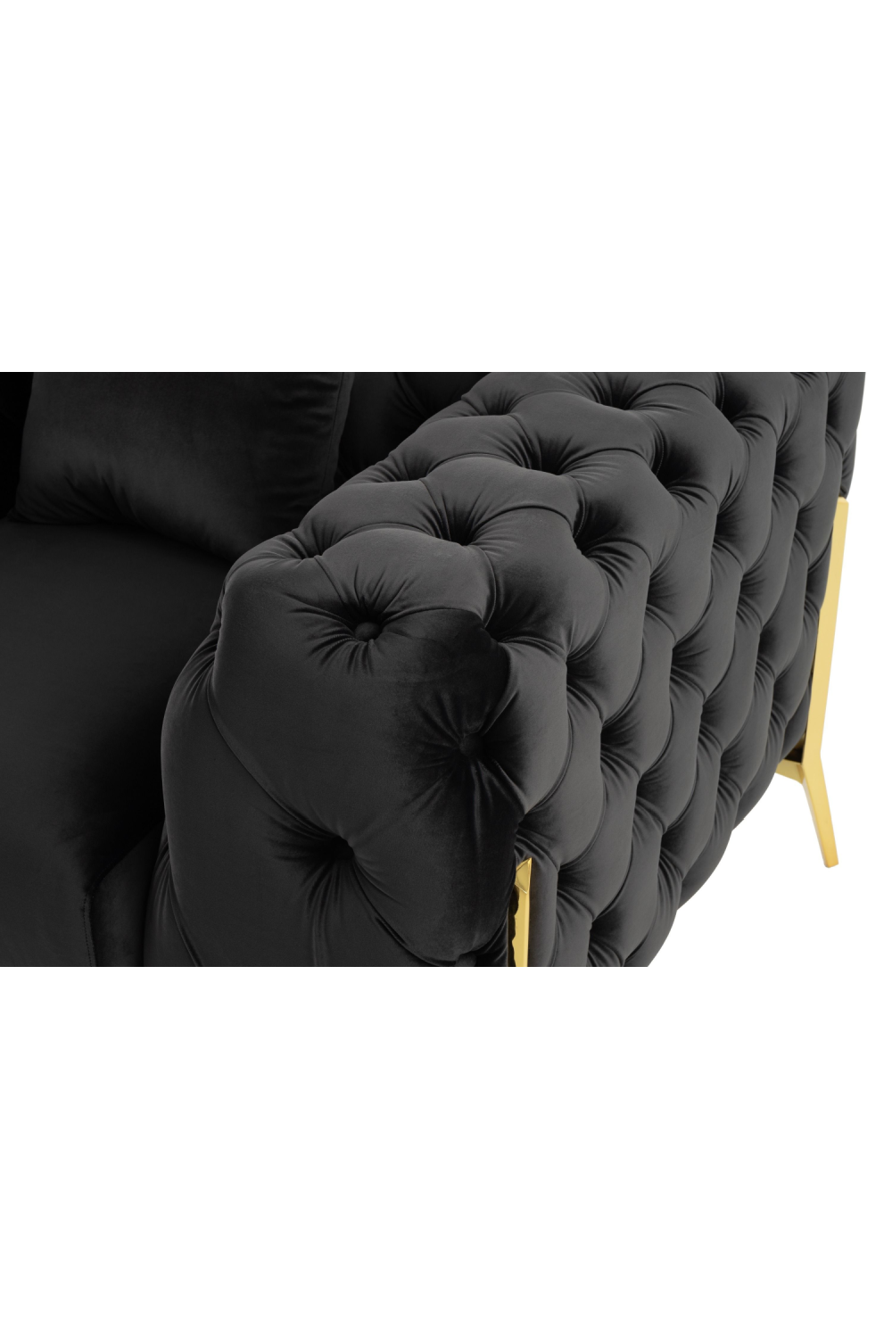 Button-Tufted Velvet Lounge Chair | OROA Modern Clarice | Oroa.com