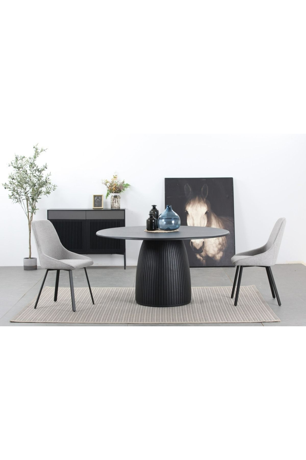Black Oak Round Dining Table | OROA Modern Lander | Oroa.com