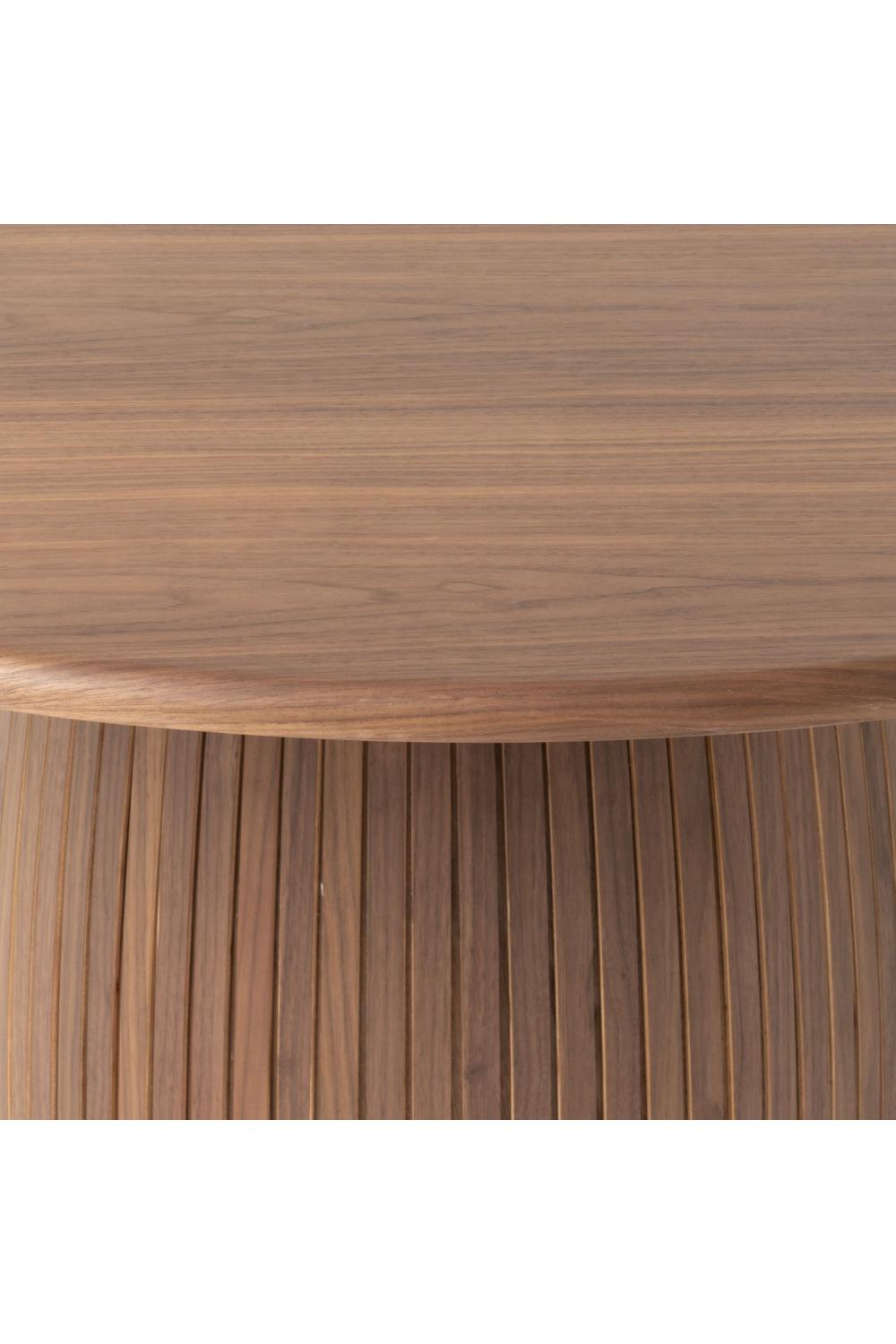 Round Walnut Veneer Dining Table | OROA Modern Sheridan | Oroa.com