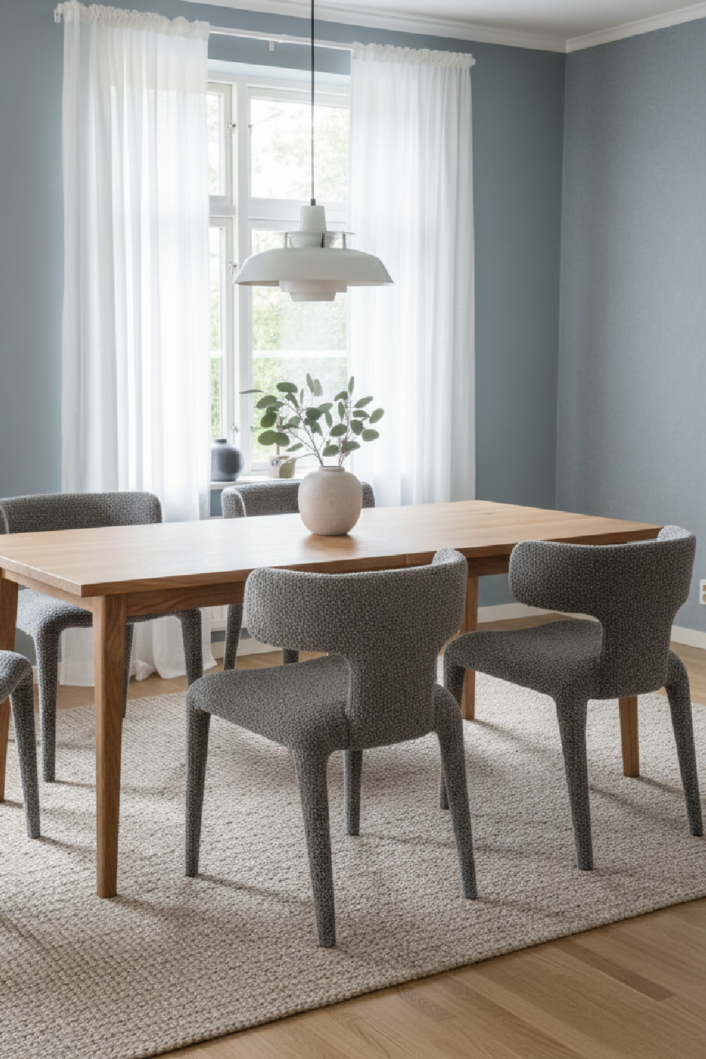 Velvet Dining Chair | OROA Modern Saehee | Oroa.com