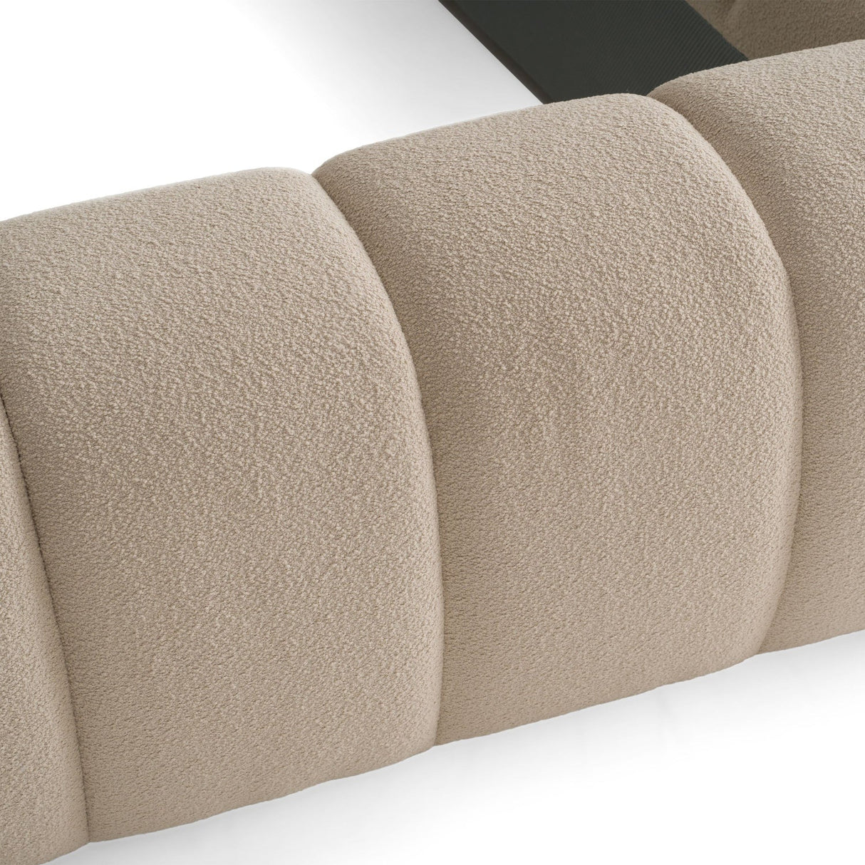 Beige Hexagonal Tufted Bed | OROA Modern Yolonda | Oroa.com