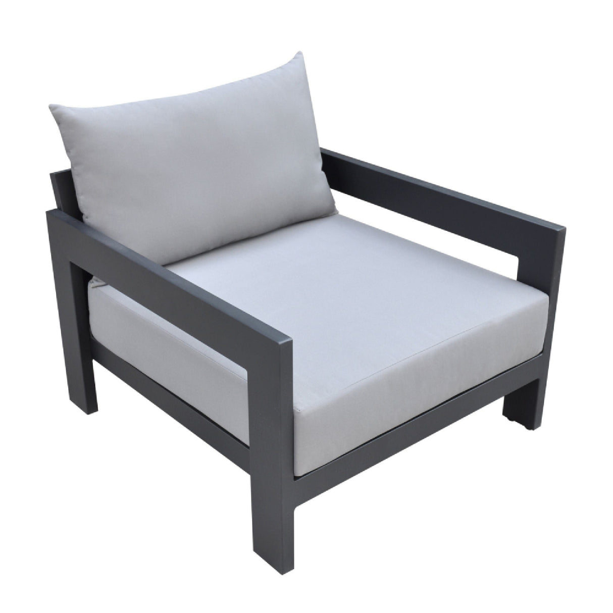 Aluminum-Framed Outdoor Lounge Chair | OROA Modern Wake