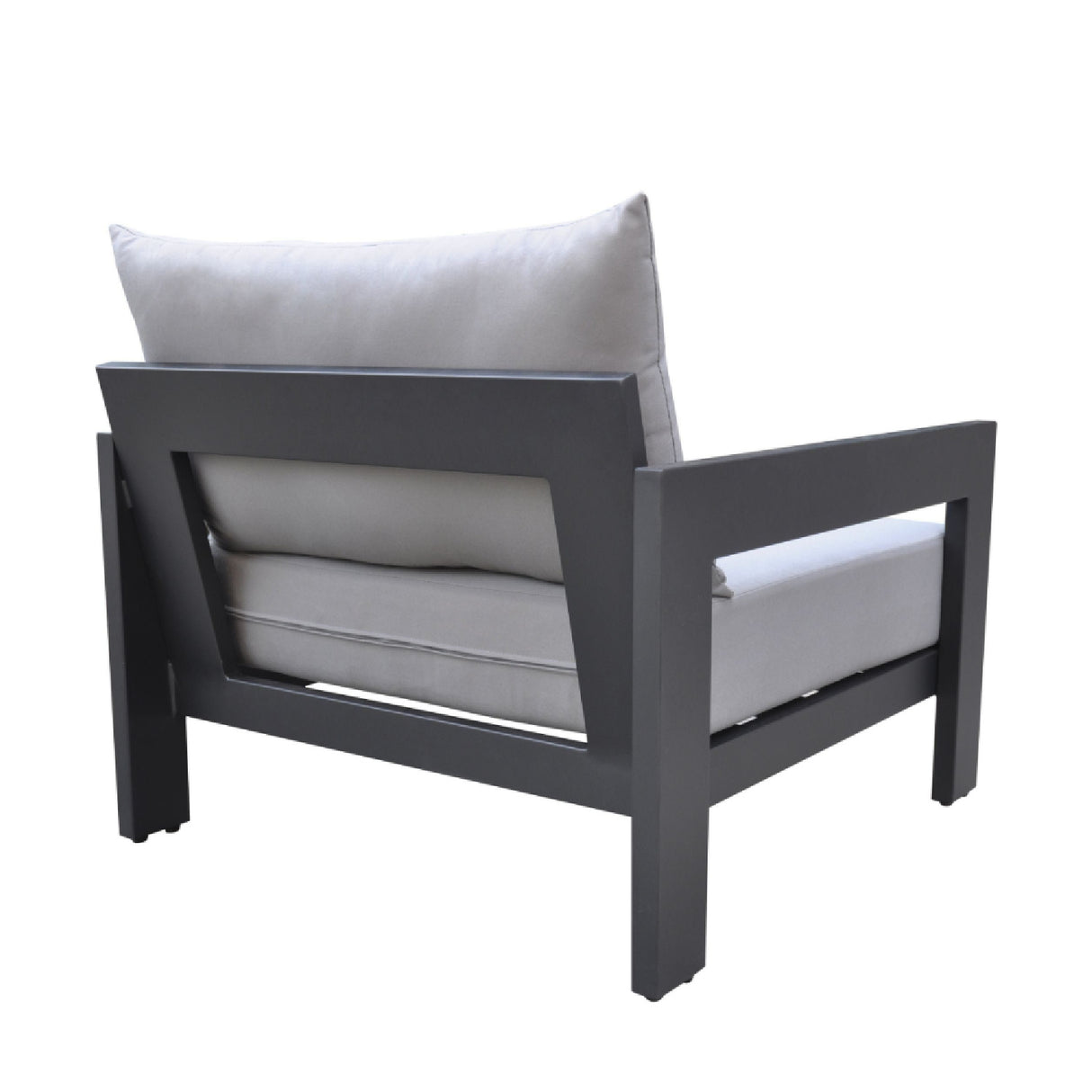 Aluminum-Framed Outdoor Lounge Chair | OROA Modern Wake