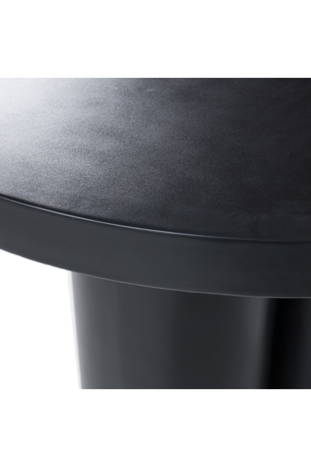 Round Concrete Dining Table – Bruni – alternate view 10