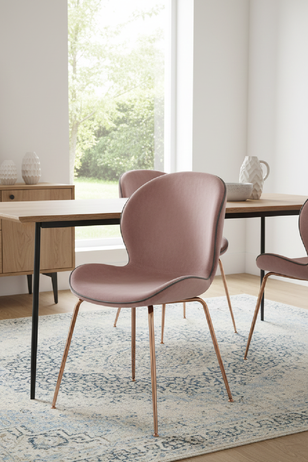 Pink Velvet Dining Chairs (2) | OROA Modern Wendy | Oroa.com