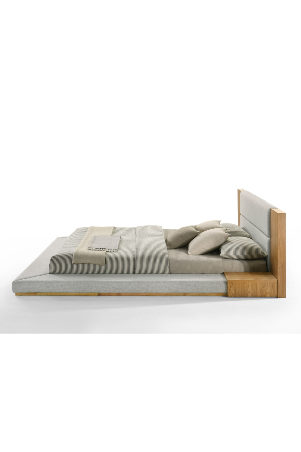 Natural Oak Queen Bed | OROA Modern Jagger | Oroa.com