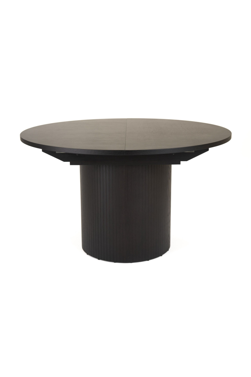 Round Oak Extendable Dining Table | OROA Modern Miami | Oroa.com