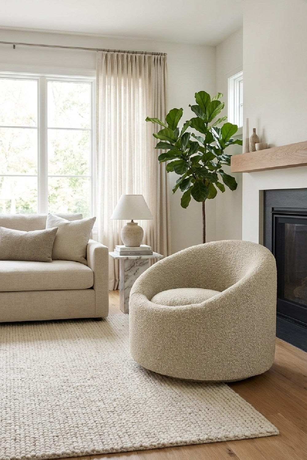 Round Upholstered Accent Chair | OROA Modern Frontier | Oroa.com