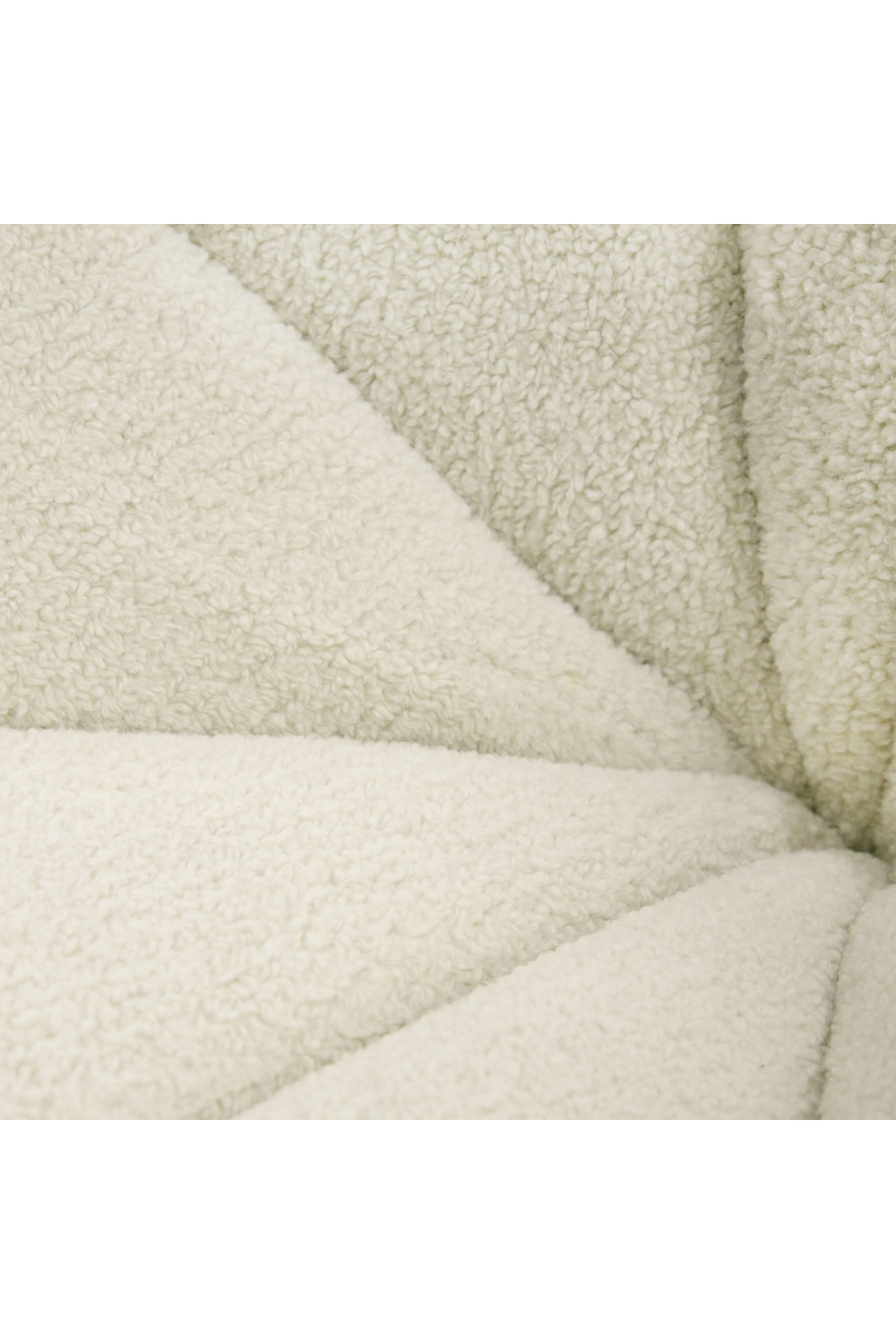 White Sherpa Tufted Swivel Chair | Oroa.com