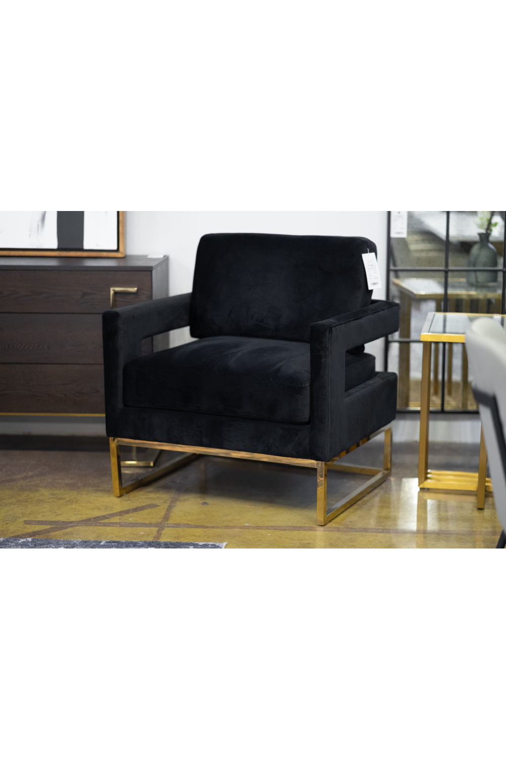 Velvet Accent Chair | Oroa.com