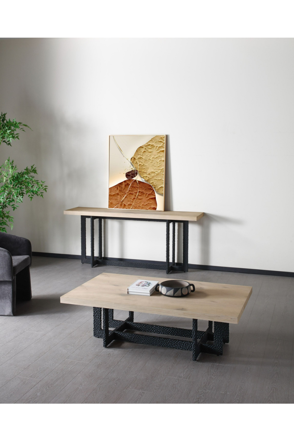Natural Oak Veneer Console Table | OROA Modern K8963 | Oroa.com