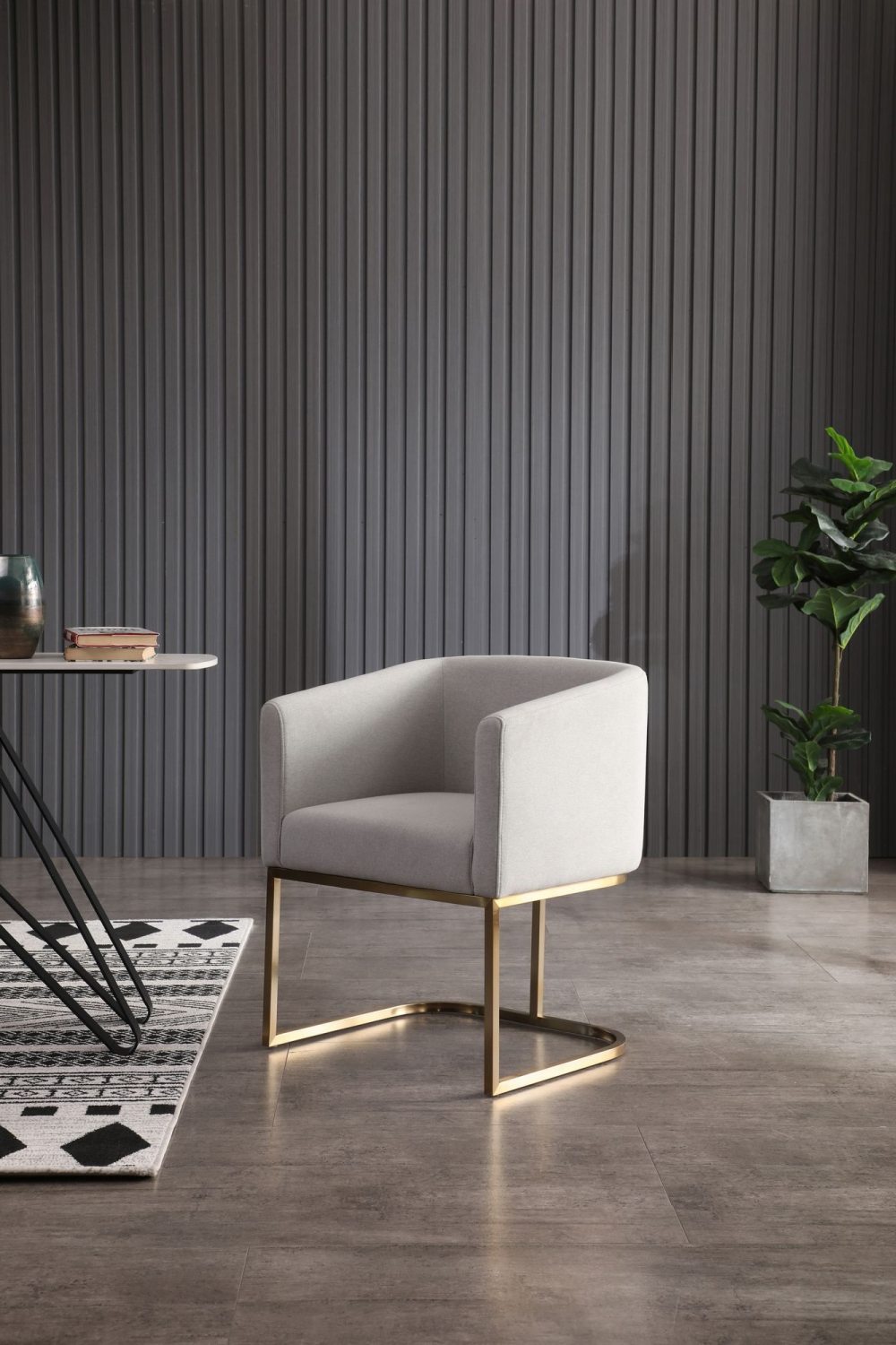 U-Shaped Brass Base Dining Chair | OROA Modern Yukon | Oroa.com
