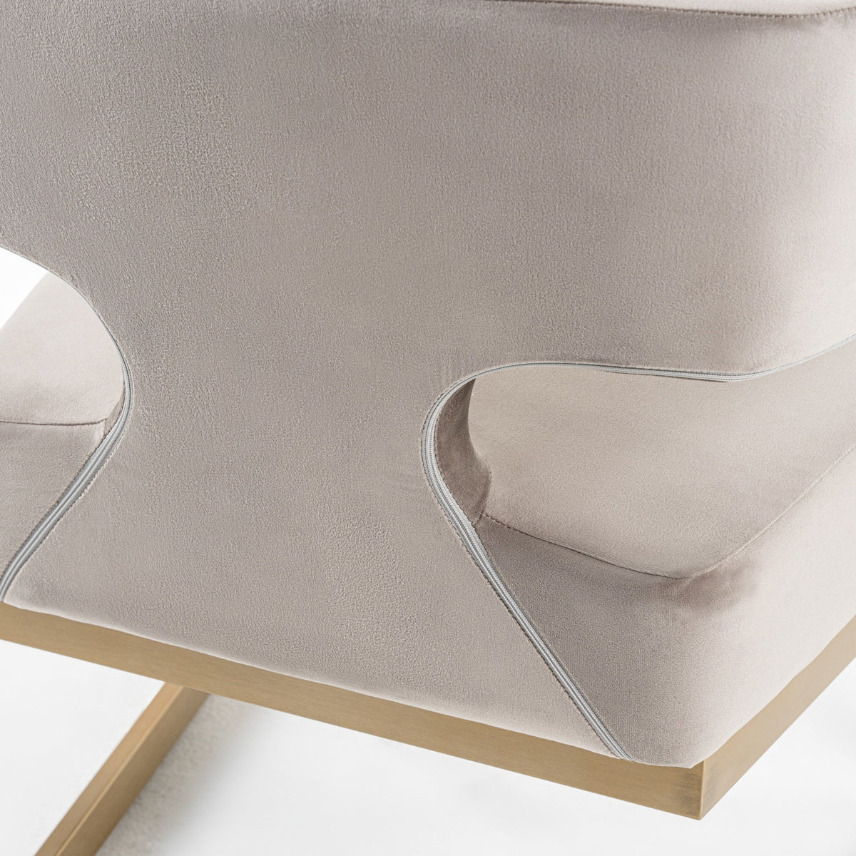 White Velvet Cantilevered Dining Chair | OROA Modern Calvo
