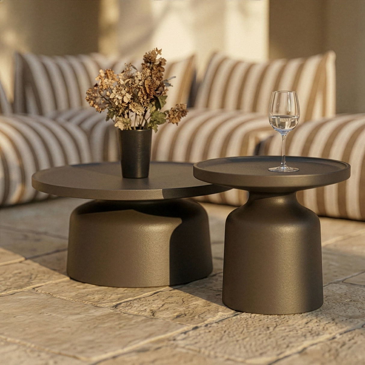 Brown Stripes 8-Piece Outdoor Sofa | Oroa Modern Lanuza | Oroa.com