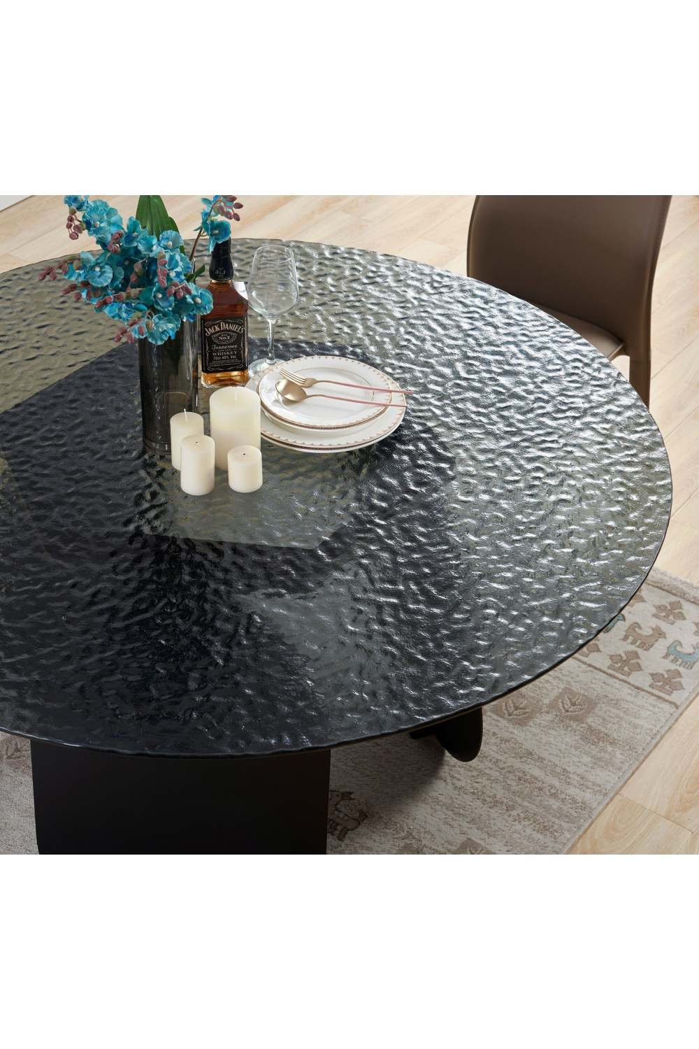 Round Gray Glass Dining Table | OROA Modern Maxine | Oroa.com