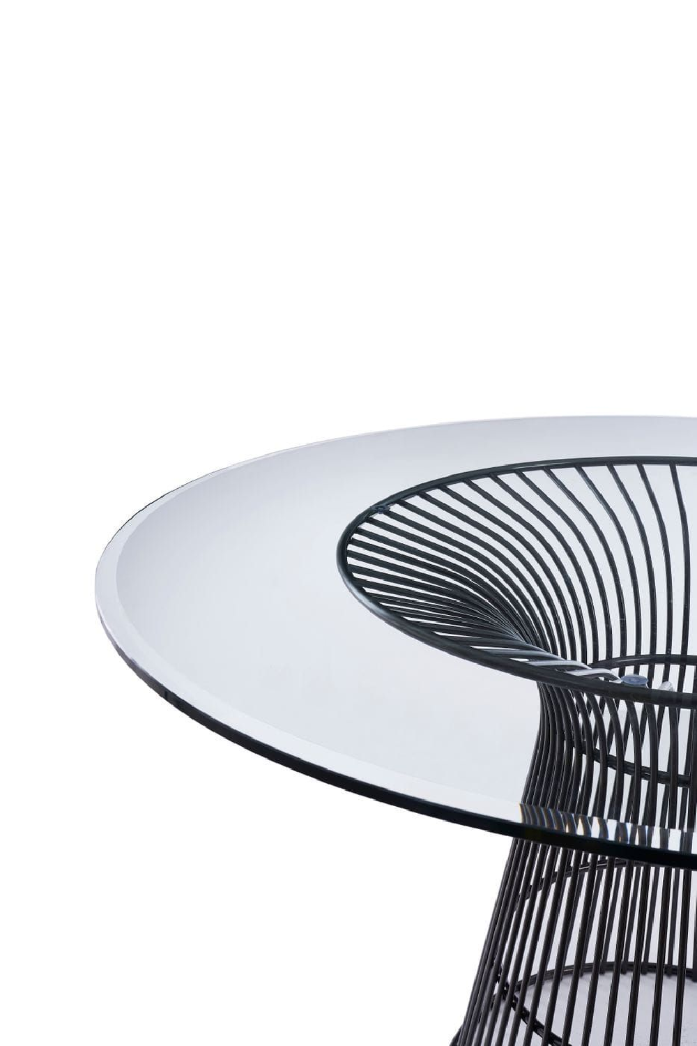 Round Tempered Glass Dining Table | OROA Modern Chandler | Oroa.com