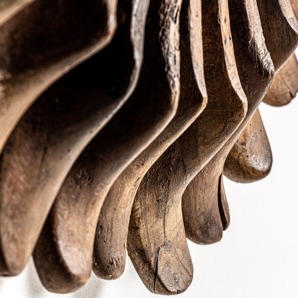 Mango Wood Round Mirror | Oroa.com