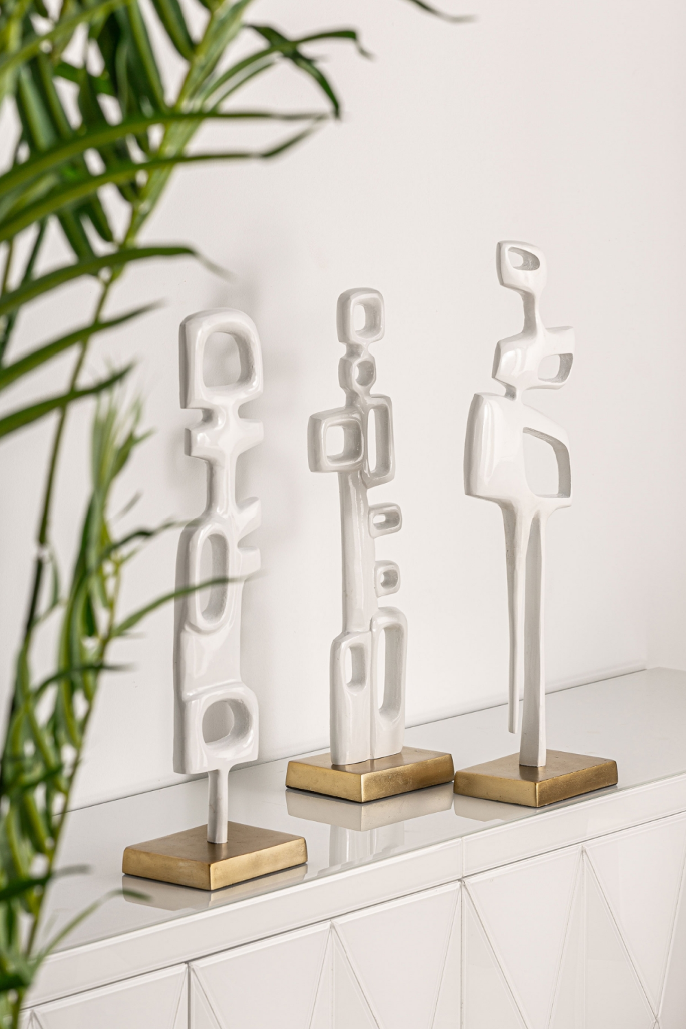 White Contemporary Decor Figure (2) | Oroa.com