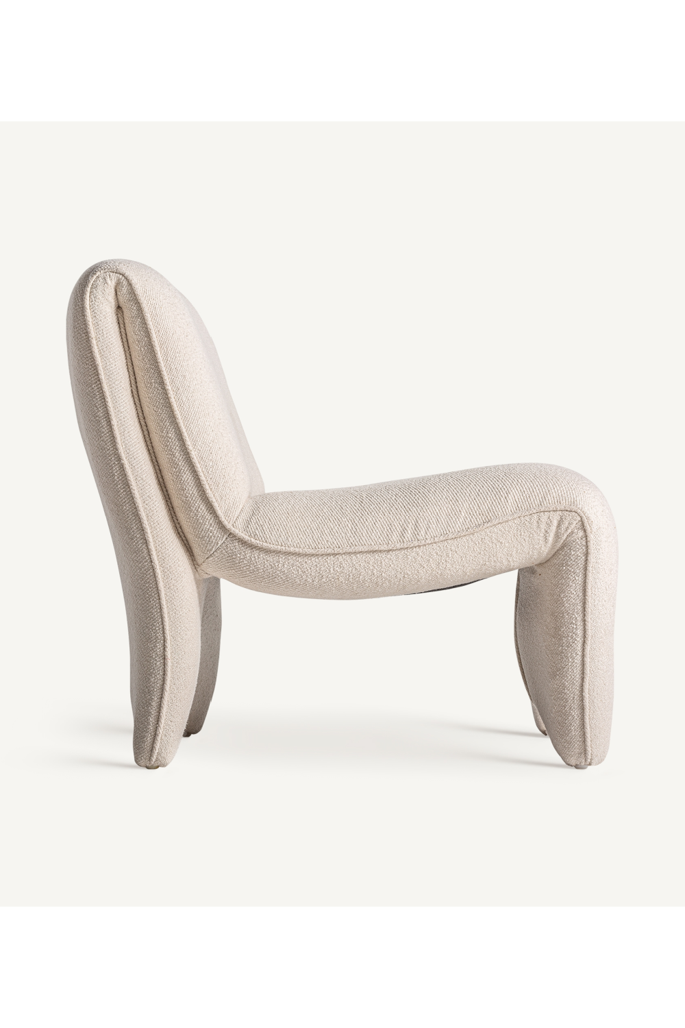 Wavy White Lounge Chair | Vical Home Asberg | Oroa.com