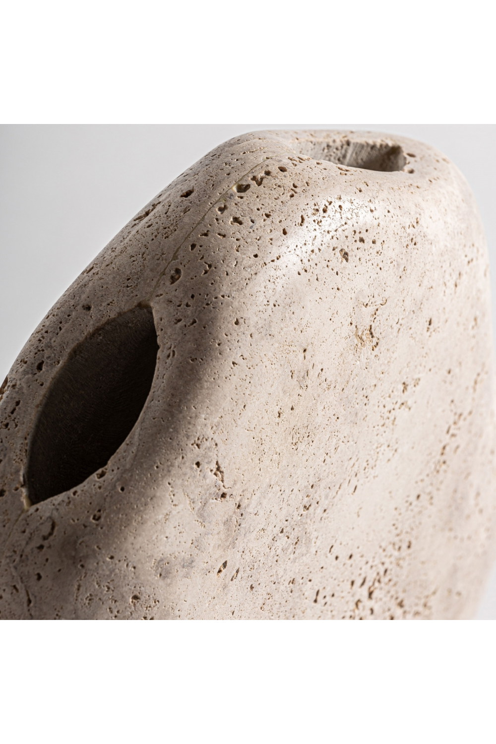 Cream Marble Sinuous Vase | Oroa.com