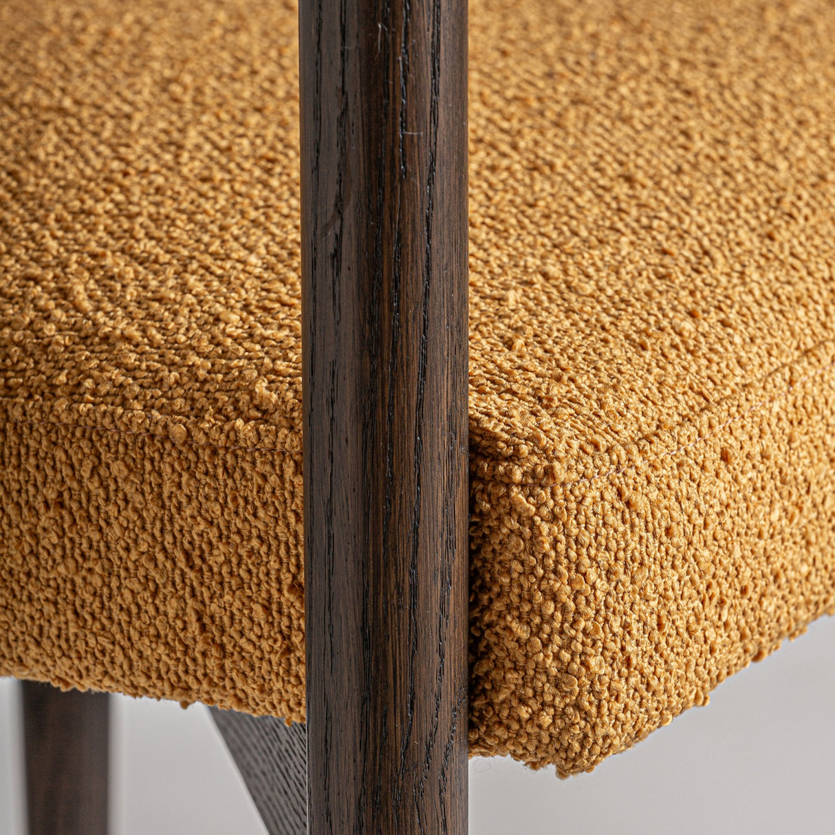 Ash Framed Curve Accent Chair | Oroa.com