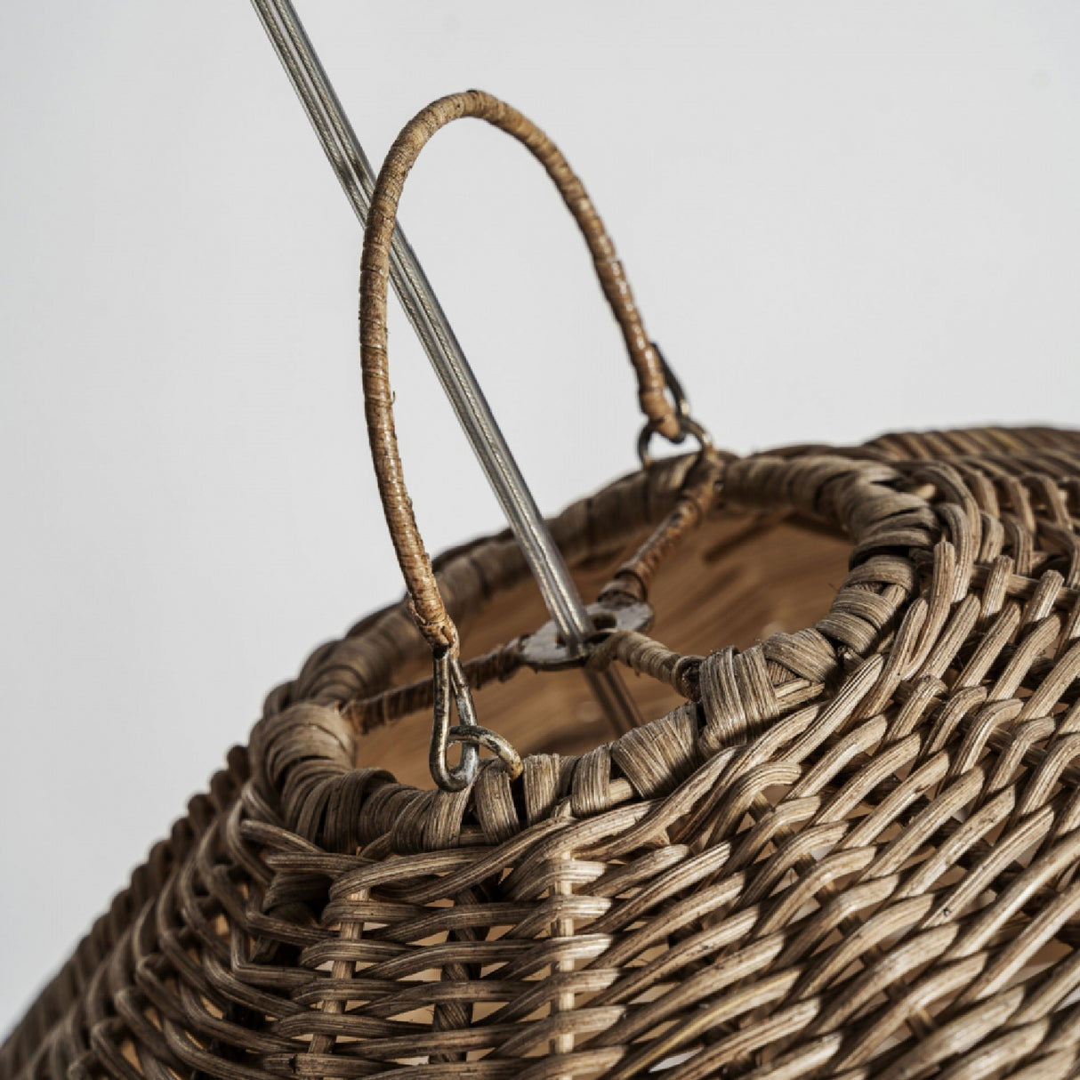 Woven Brown Rattan Pendant Lamp | Oroa.com