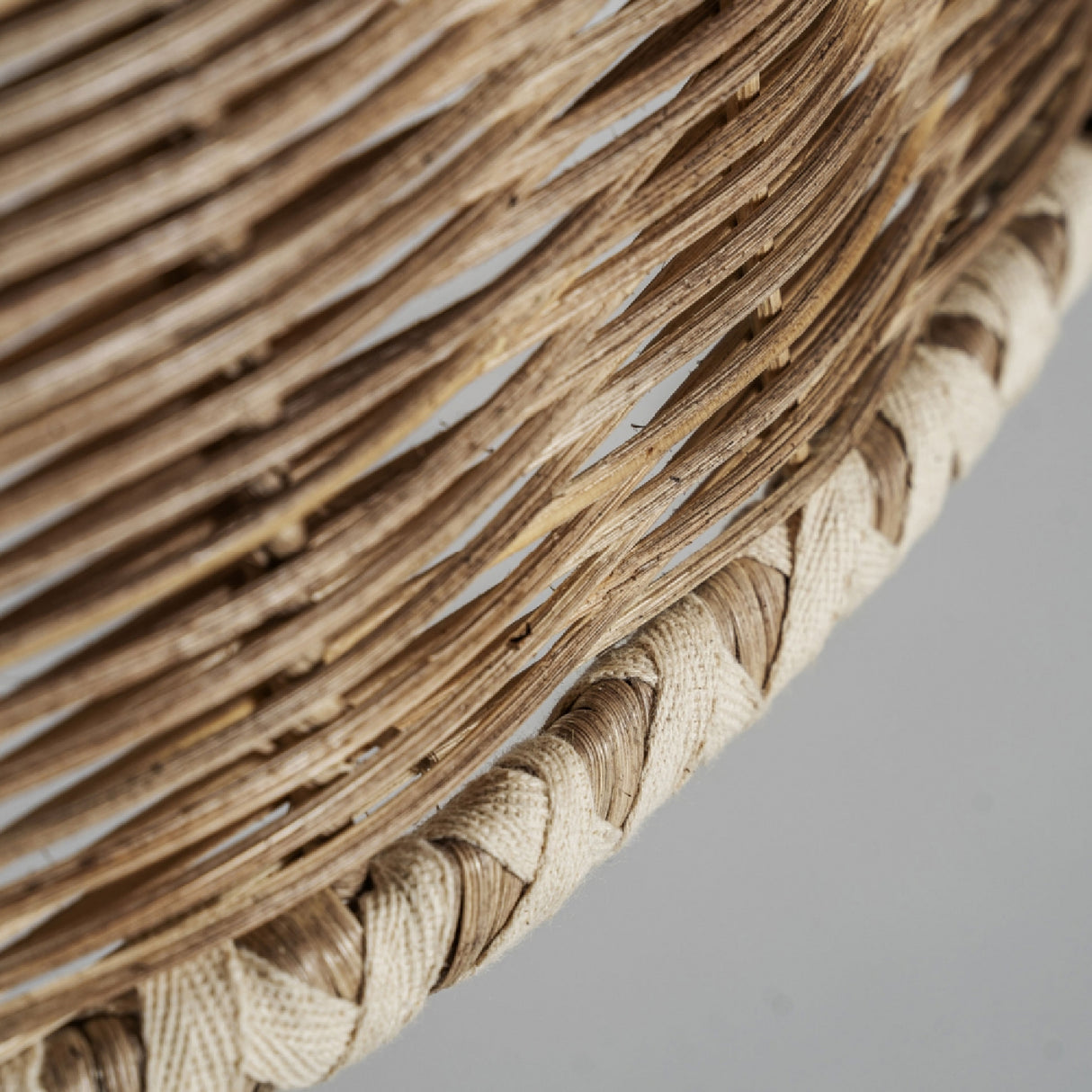 Woven Brown Rattan Pendant Lamp | Oroa.com