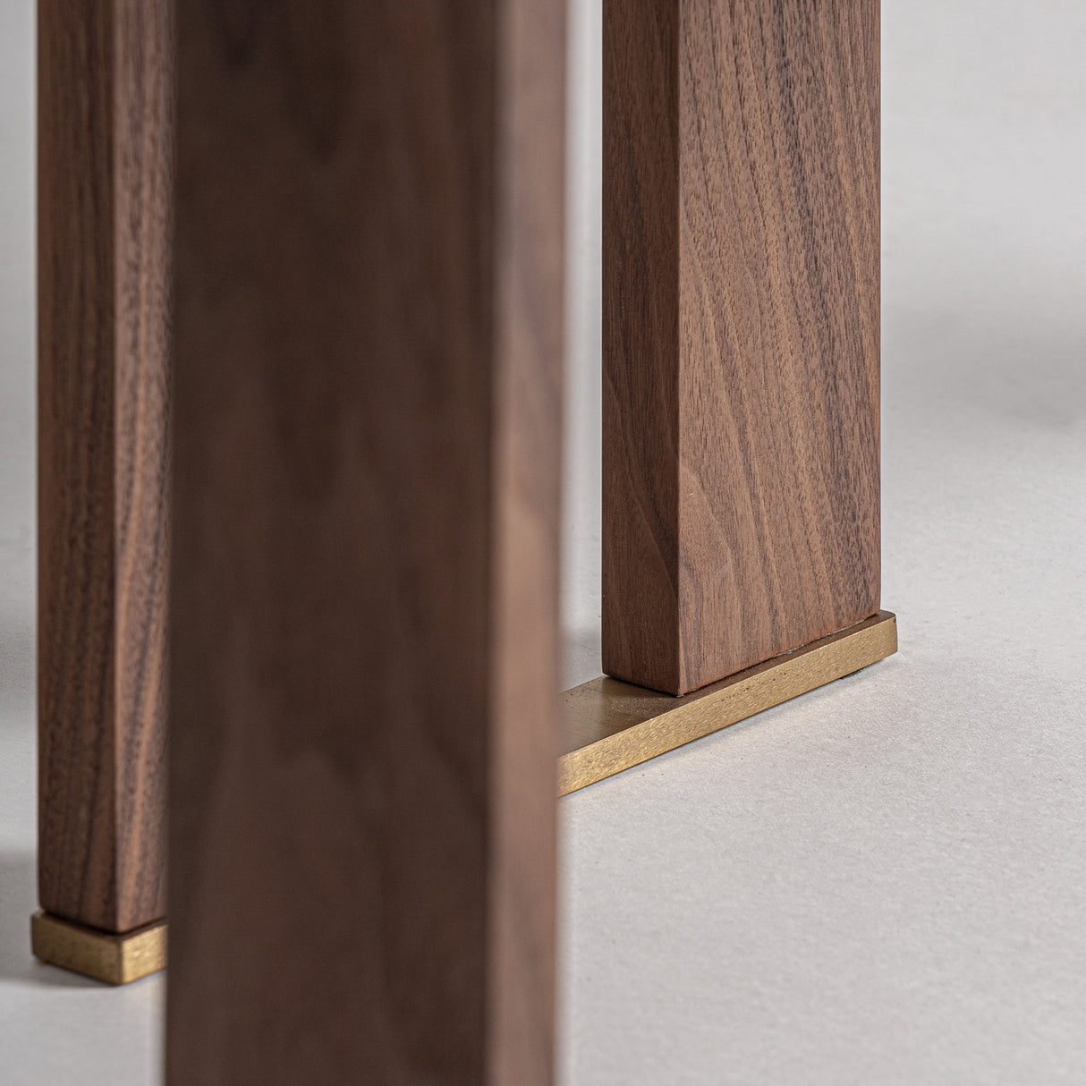 Brown Wooden Bookcase | Oroa.com