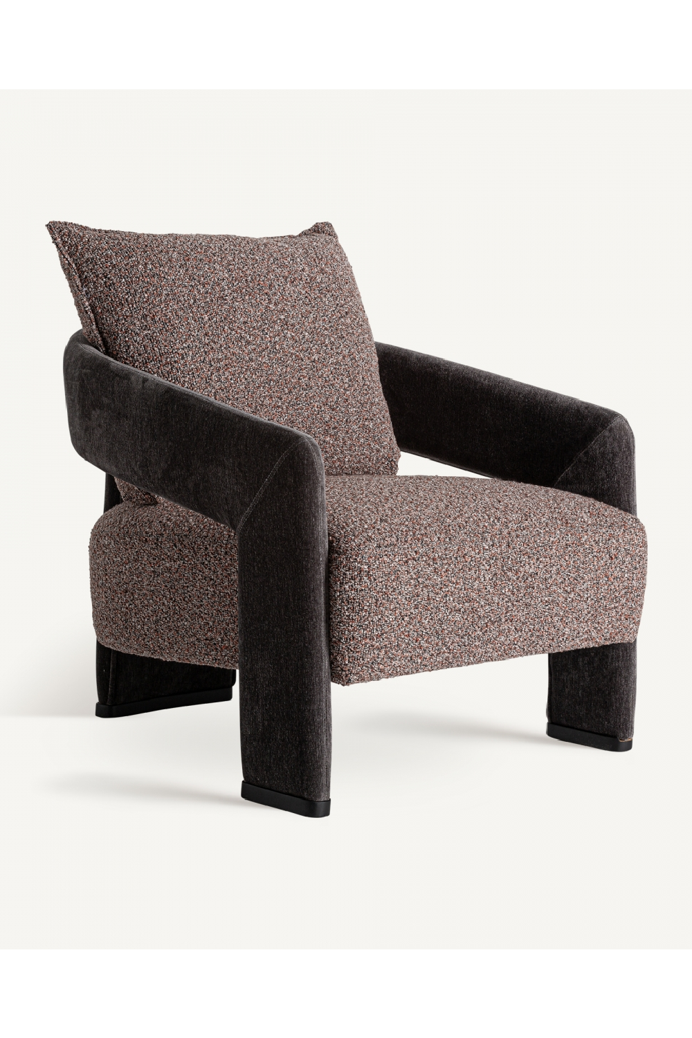 Brown Padded Lounge Armchair | Vical Home Brakel | Oroa.com