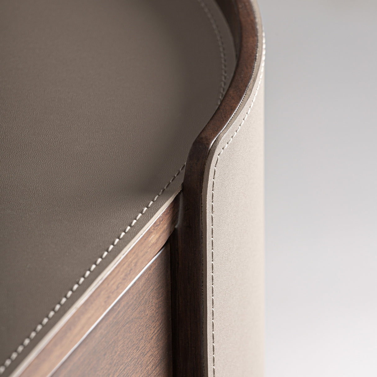 Eucalyptus Veneer 6-Drawer Chest | Oroa.com