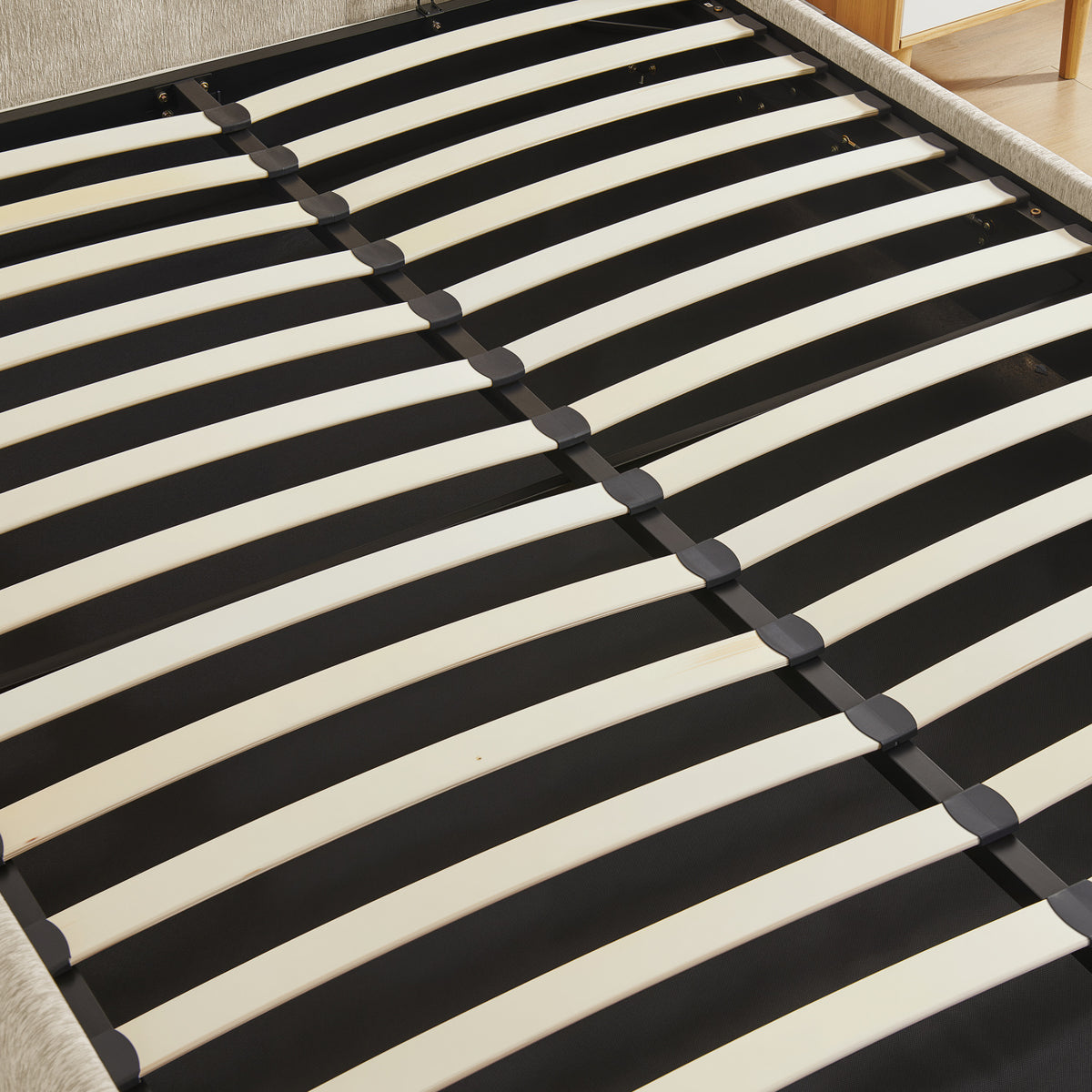 Queen Chenille Wingback Upholstered Gas Lift Bed | OROA