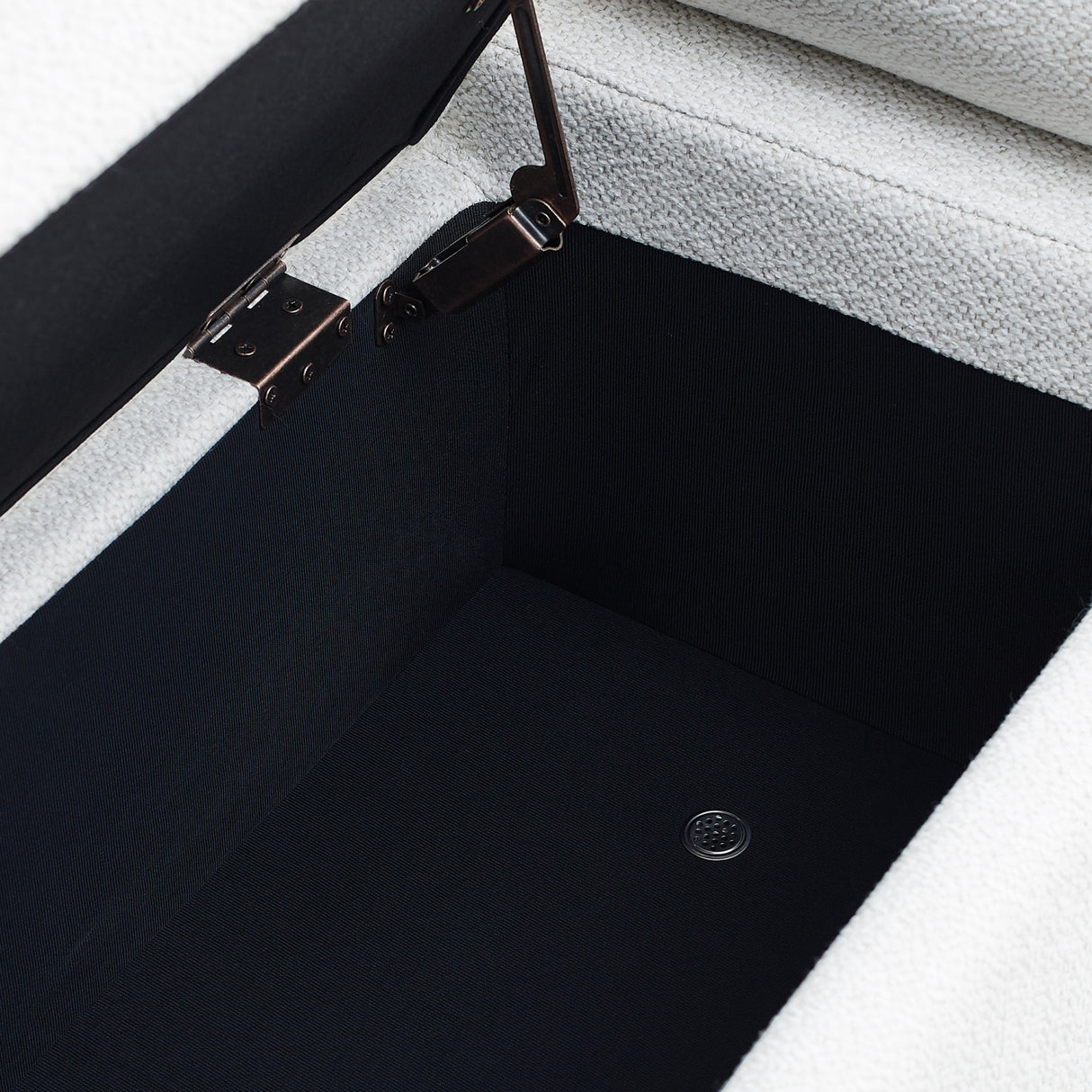 White Upholstered Linen Storage Bench | OROA