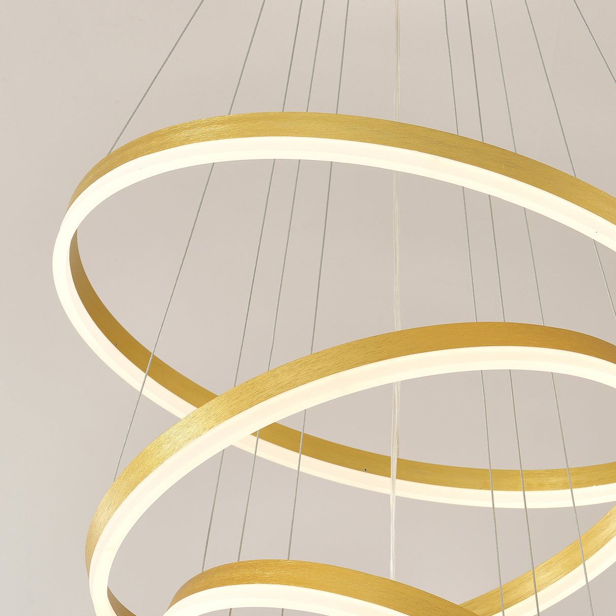 Modern 3 Rings Gold Pendant Light | OROA