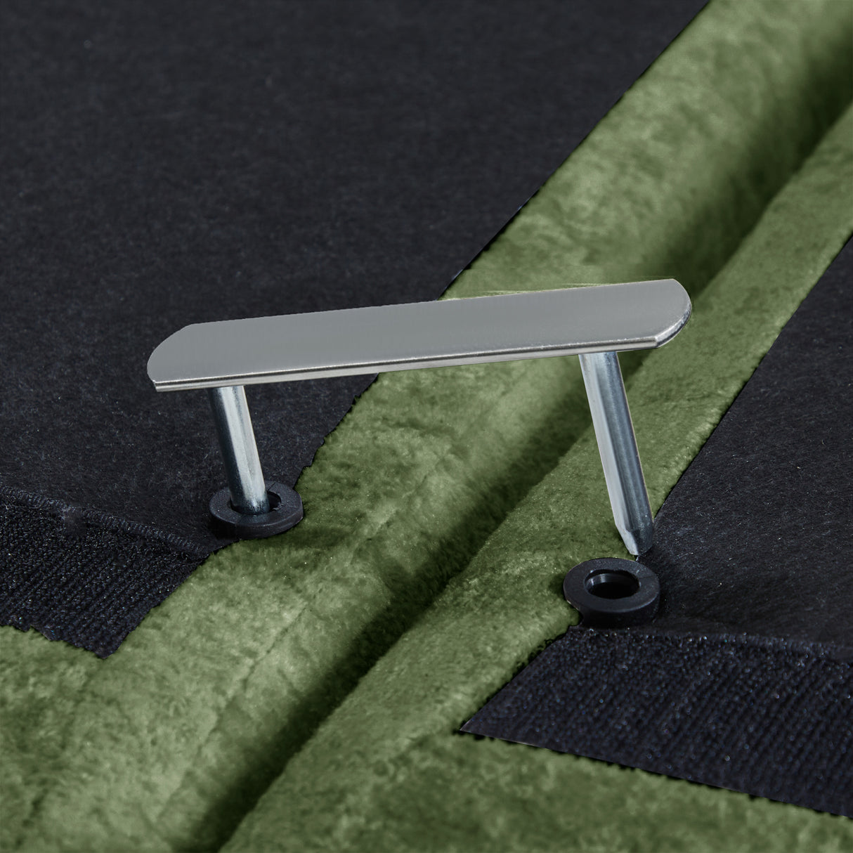 Green Velvet Ottoman | OROA
