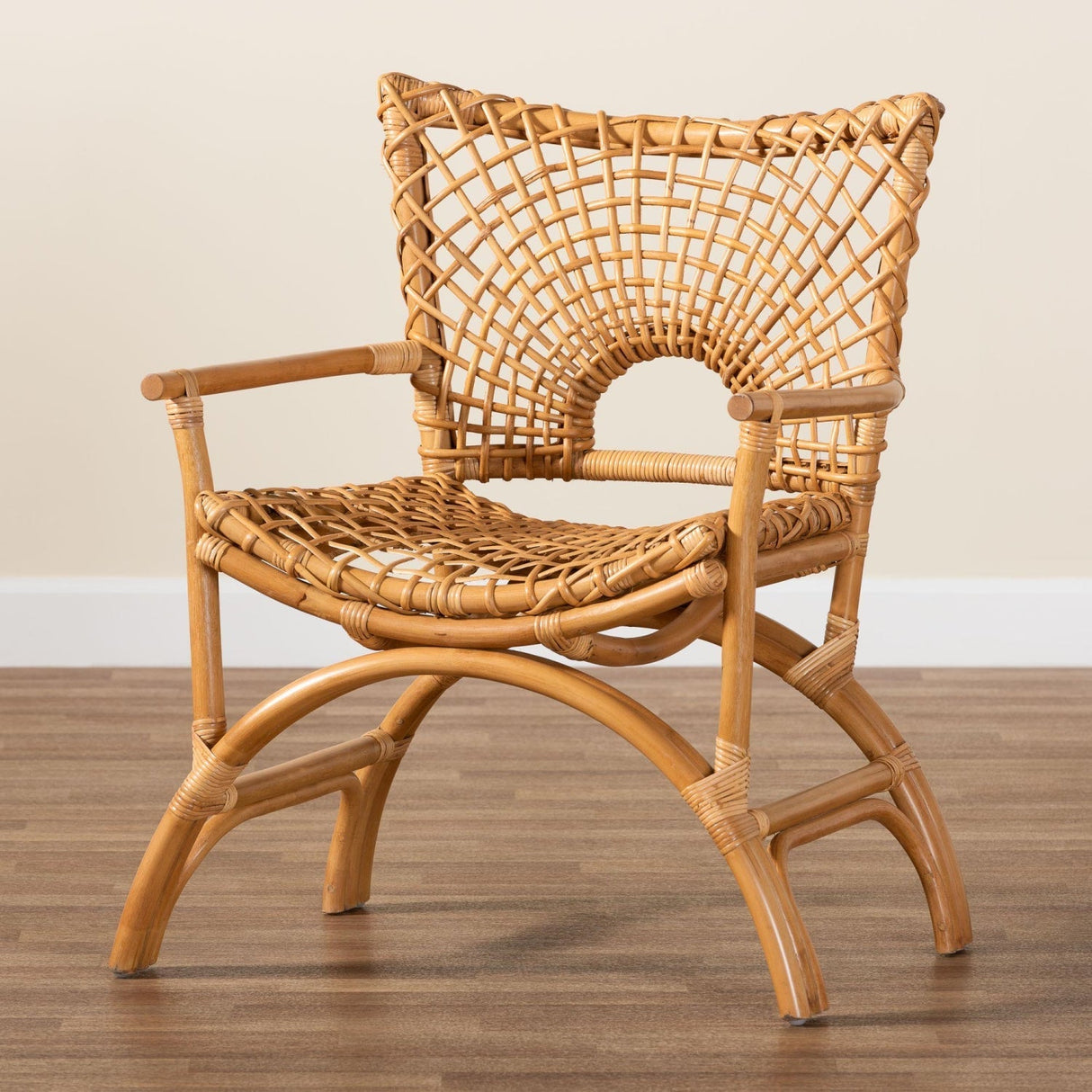Modern European furniture - Curved Seat Rattan Accent Chair - www.oroa.com