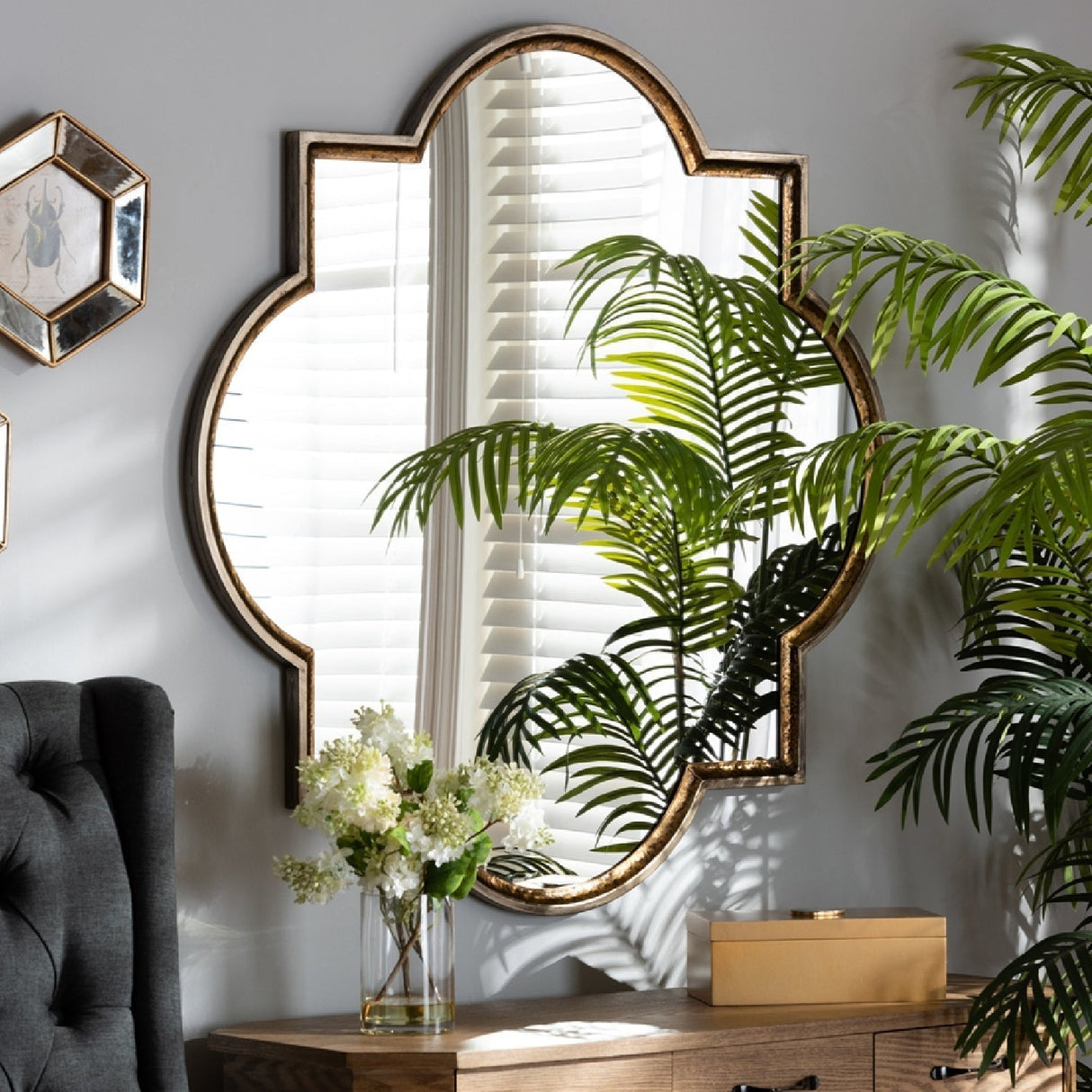 Hospitality furniture - Bronze Quatrefoil Accent Wall Mirror - www.oroatrade.com
