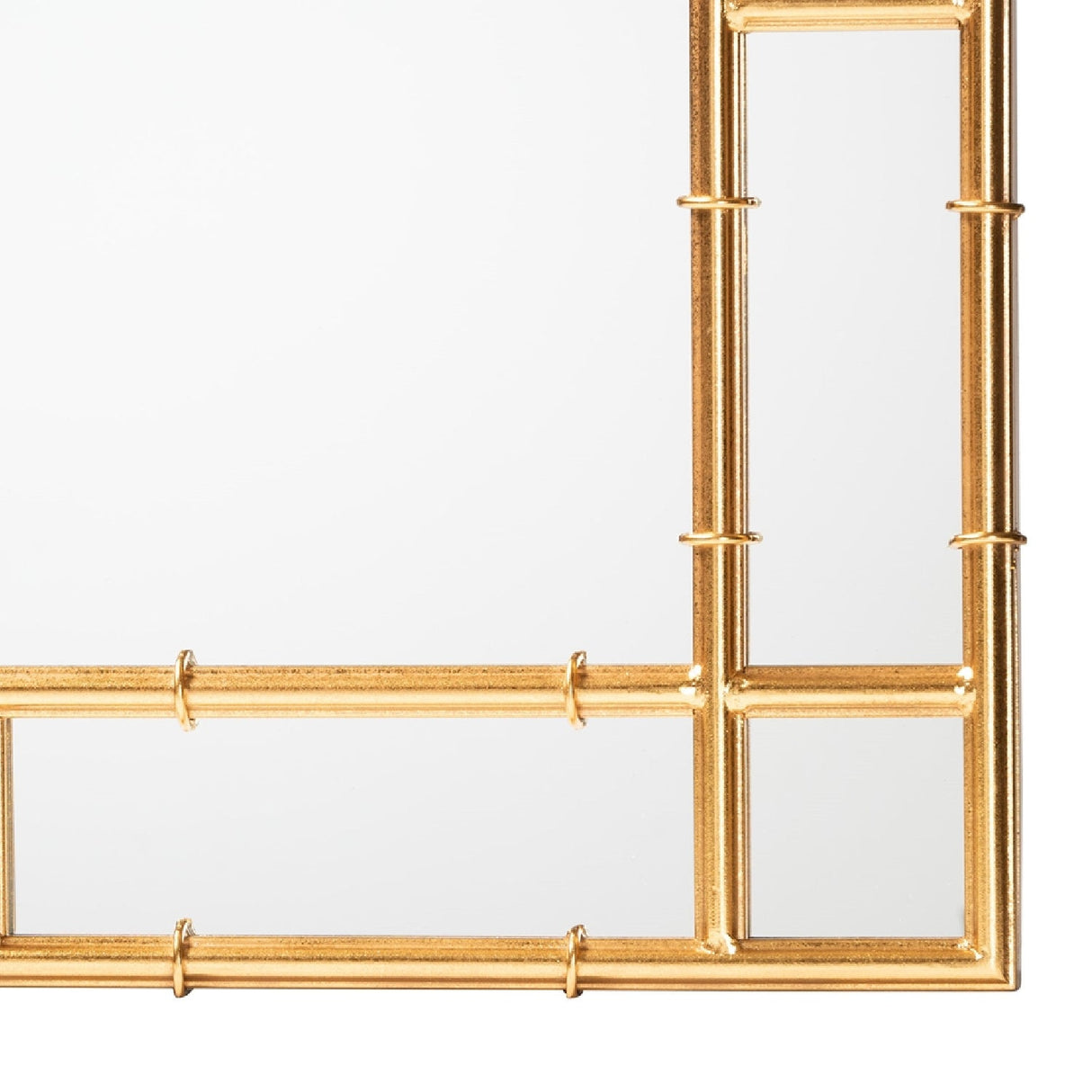 Contract furniture - Antique Goldleaf Accent Wall Mirror - www.oroatrade.com