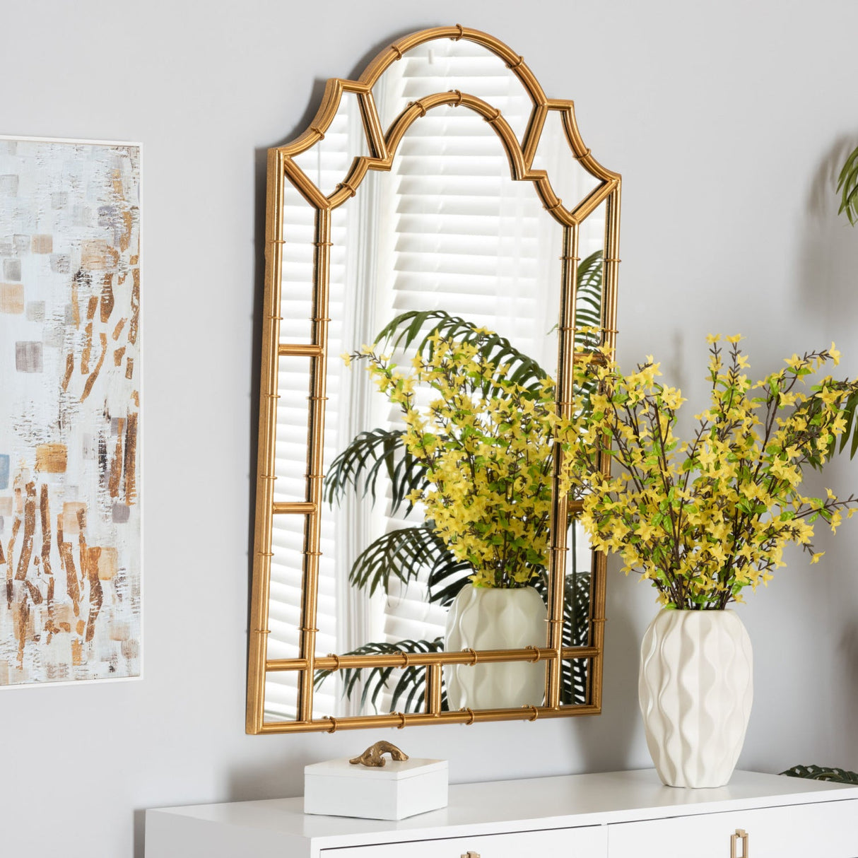 Contract furniture - Antique Goldleaf Accent Wall Mirror - www.oroatrade.com