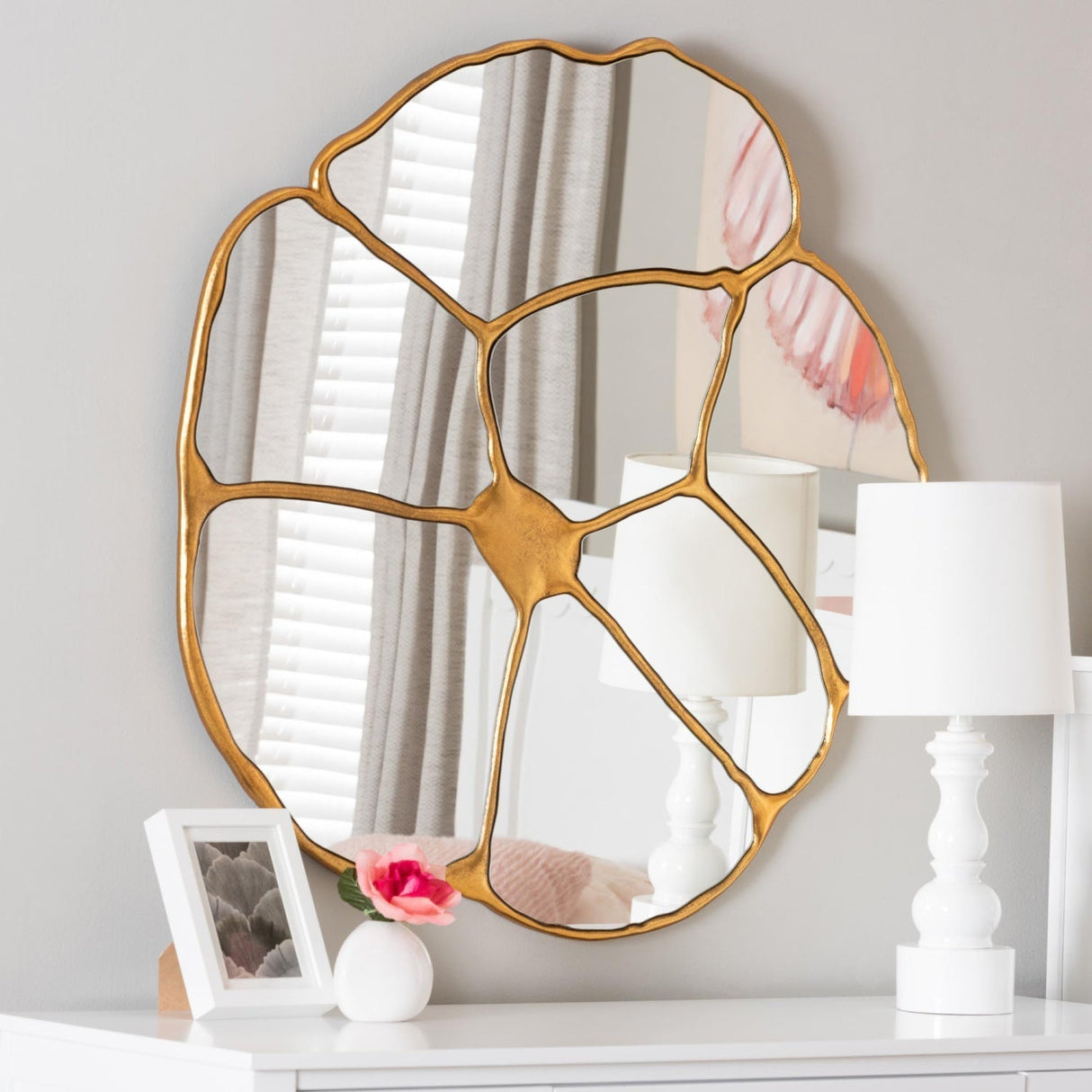 Hospitality furniture - Gold Flower Accent Wall Mirror - www.oroatrade.com