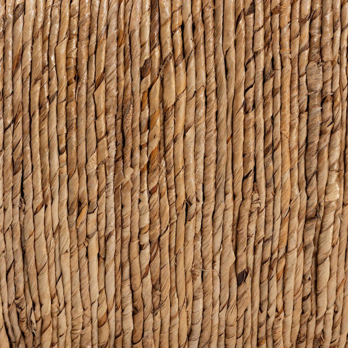 Modern European furniture -Cushioned Woven Seagrass Lounge Chair- www.oroa.com