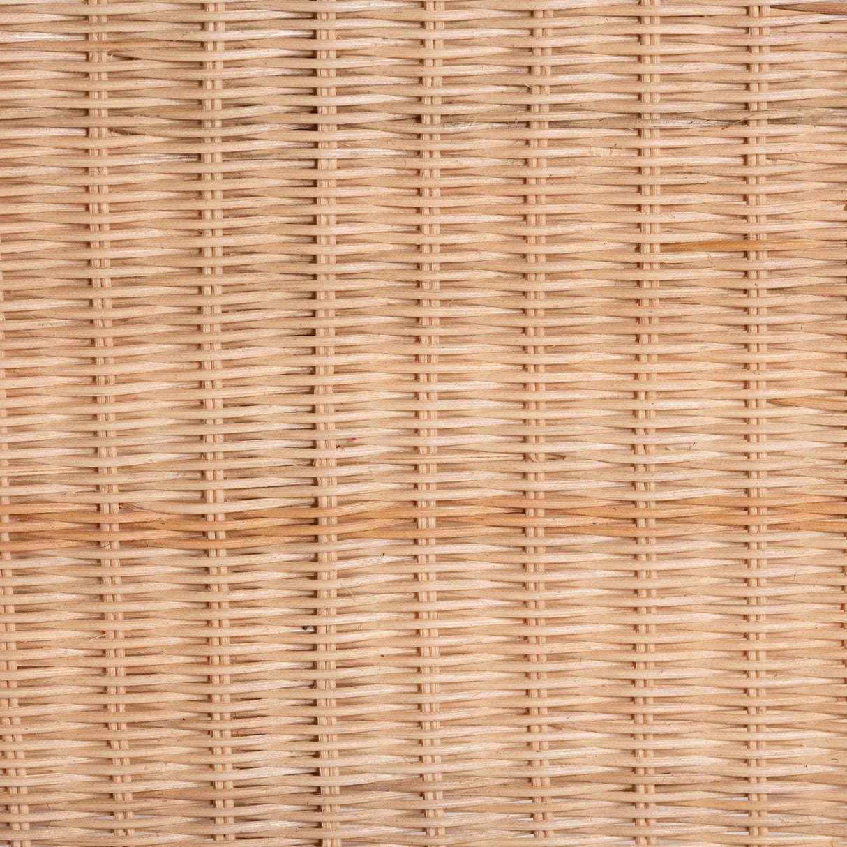 Rattan Scalloped 2 Tier End Table | Bali Loom Eloisa | Oroa.com