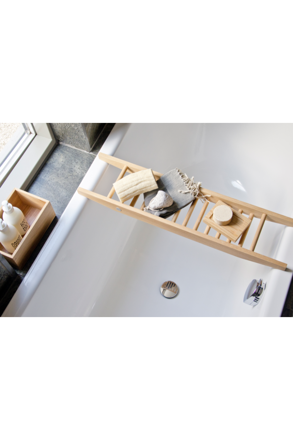 Rectangular Oak Soap Dish | Wireworks Mezza | Oroa.com