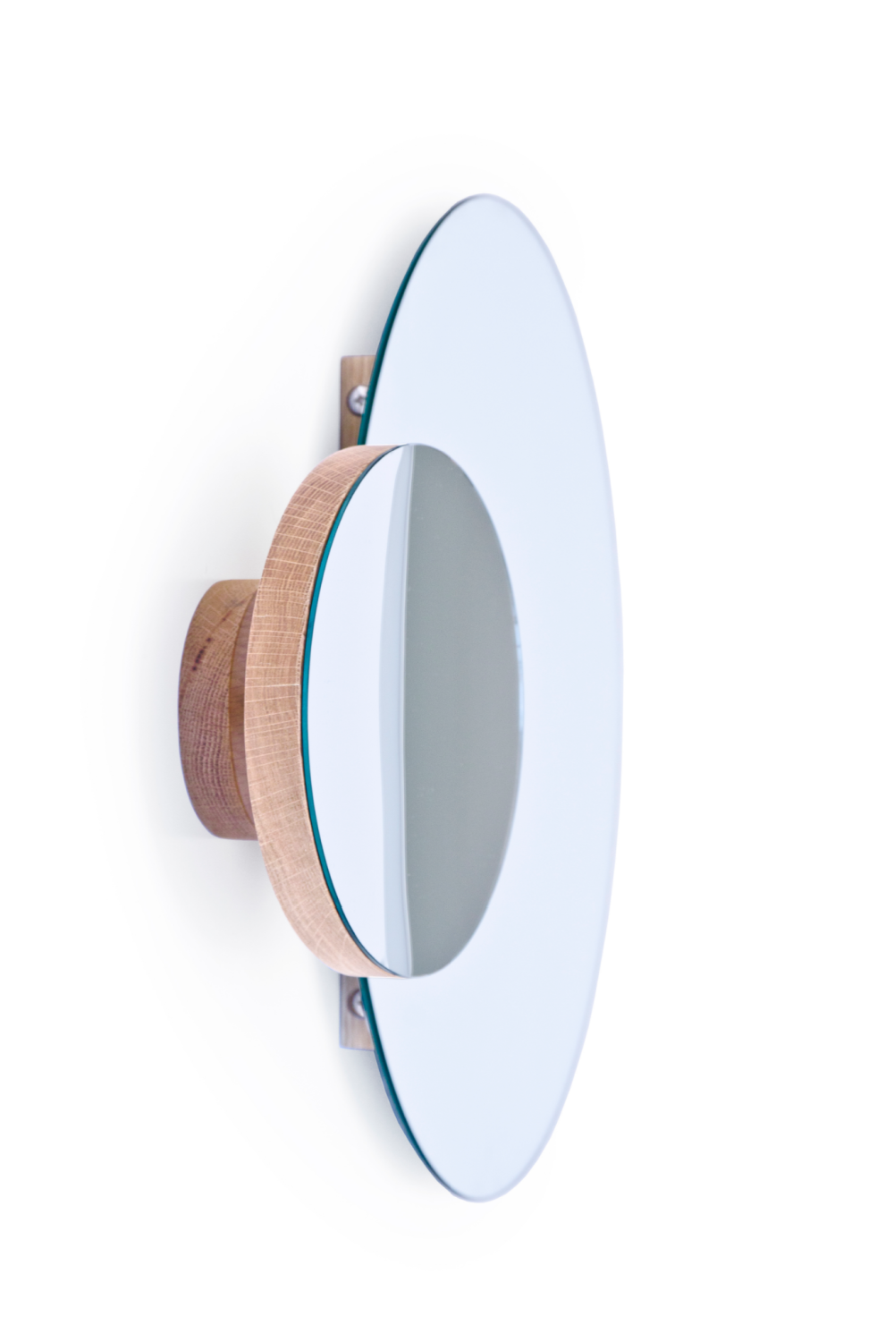 Oak Round Wall Mirror with Fixed Magnifier | Wireworks Eclipse | Oroa.com