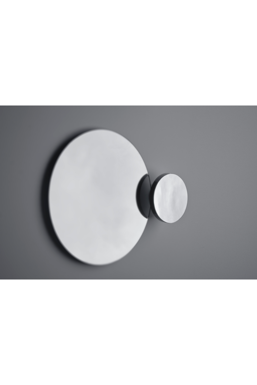 Oak Round Wall Mirror with Fixed Magnifier | Wireworks Eclipse | Oroa.com