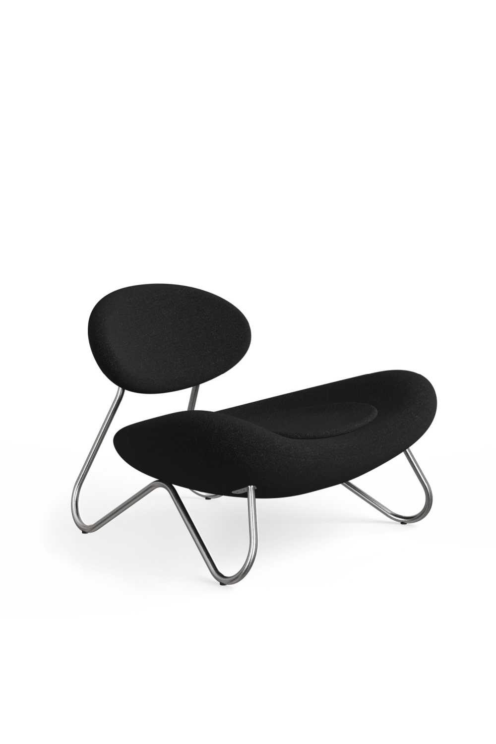 Black Modern Lounge Chair | WOUD Meadow | OROA.com