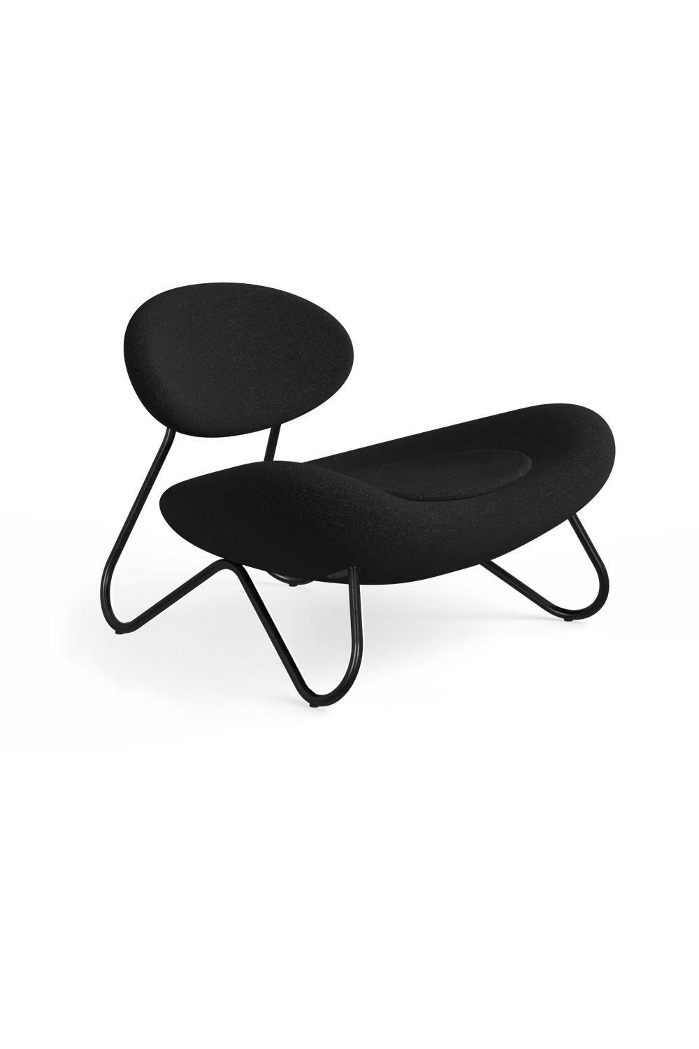 Black Modern Lounge Chair | WOUD Meadow | OROA.com