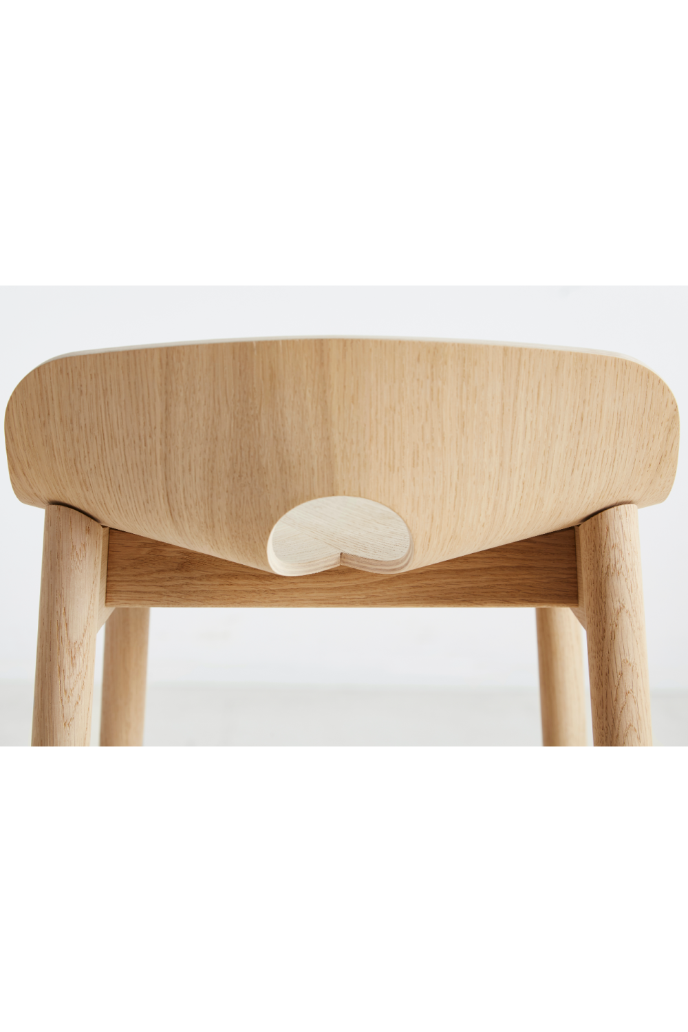 Classic Oak Bar Stool | WOUD Mono | OROA.com