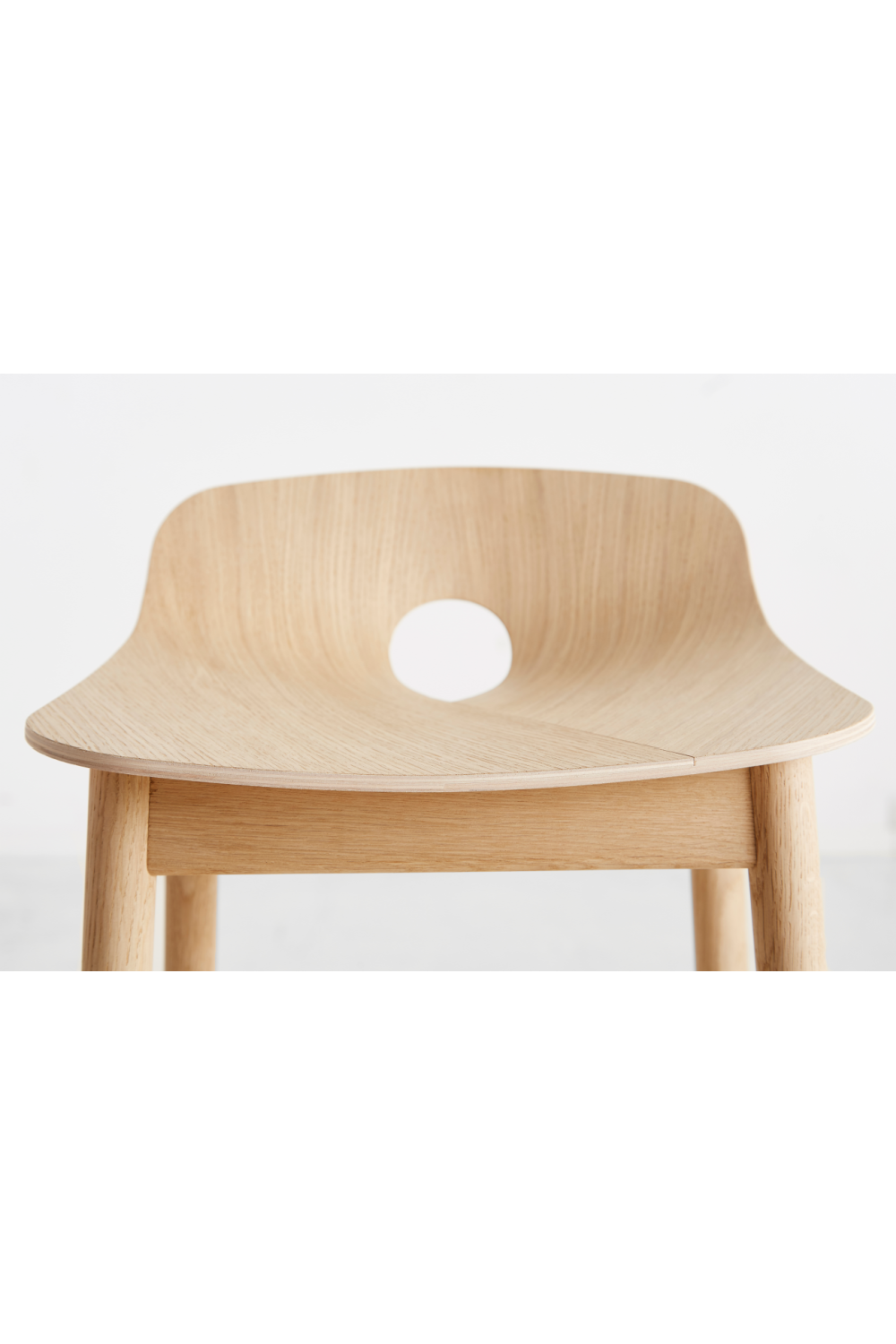 Classic Oak Counter Stool | Oroa.com